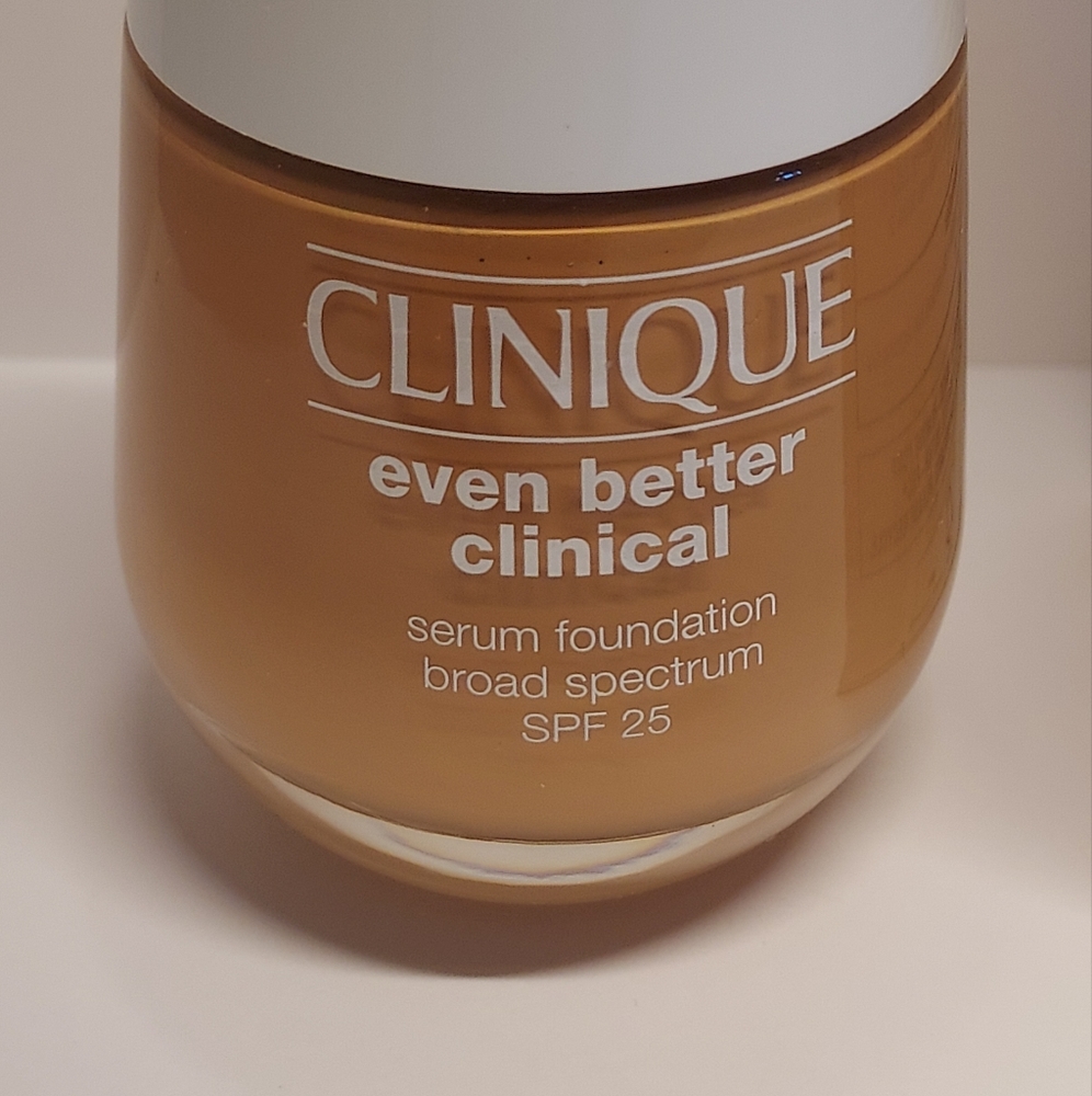 CLINIQUE Even Better Clinical Serum Foundation *WN 80 TAWNIED BEIGE* / 1 oz /NIB - Picture 2 of 4